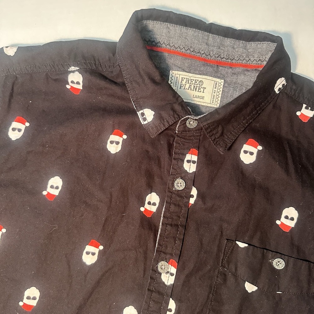 Free Planet Santa Claus Christmas SHORT SLEEVE BUTTON UP SHIRT Size Large
